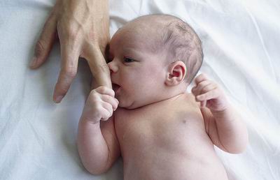 如何防范新生宝宝泌尿感染？