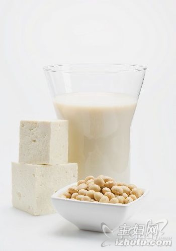 营养PK：牛奶酸奶豆浆该选哪个