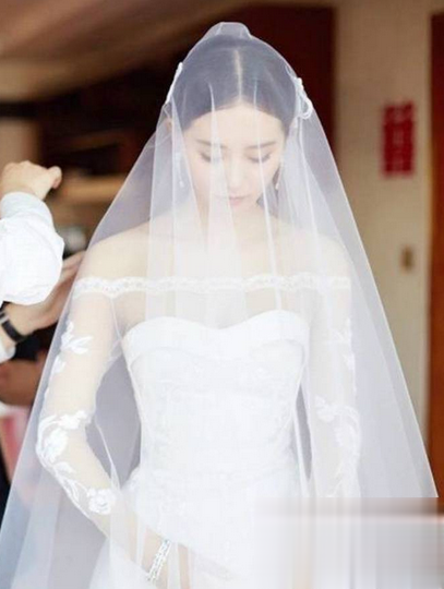 刘诗诗吴奇隆婚礼发型 简略也能够美得很冷艳