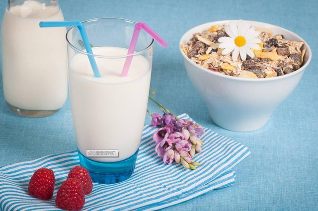 [旺仔牛奶有营养吗]牛奶虽然营养 但是要注意怎么喝更健康