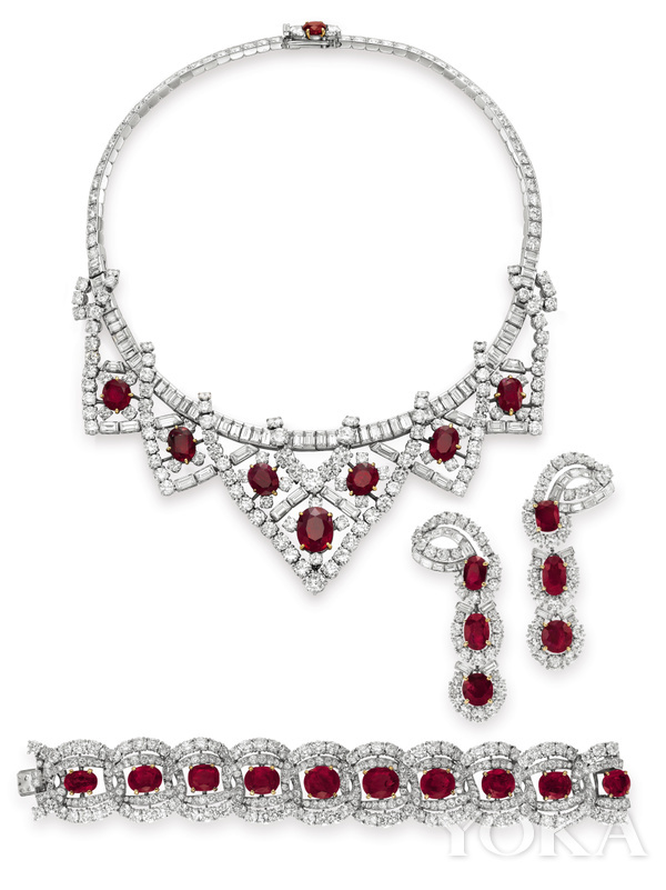 迈克尔·托德赠予伊丽莎白·泰勒的红宝石首饰套件，图片来自Pinterest。