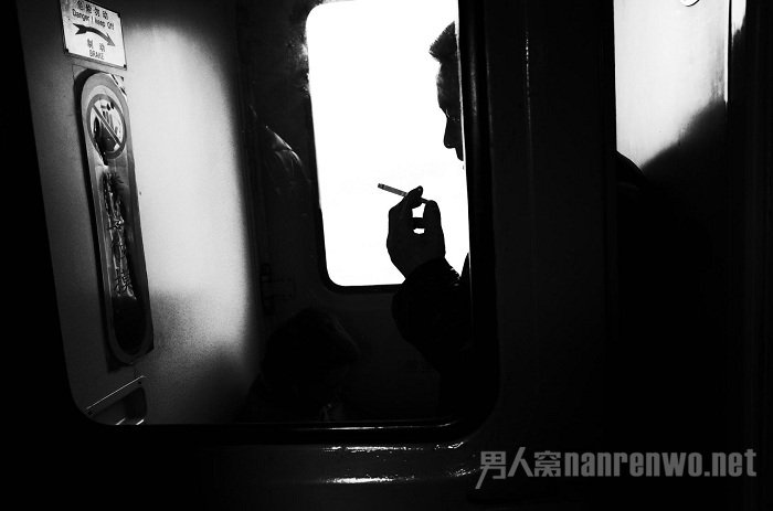 普通列车上吸烟