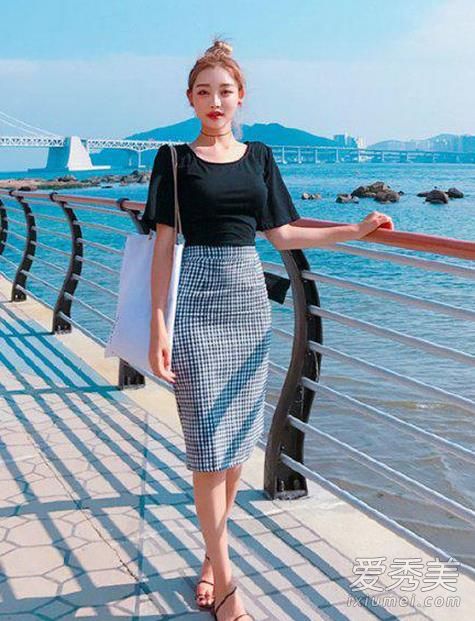 韩国最新学院风搭配图片 2017秋季韩国女生穿衣搭配
