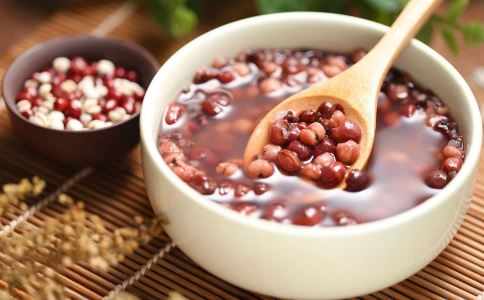 冬天吃薏米红豆好吗 吃薏米红豆有哪些好处 冬天吃薏米红豆有哪些禁忌
