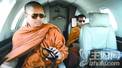 泰国僧侣炫富引热议 信众时常赠送奢侈品