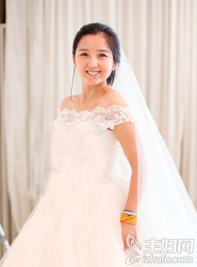  女星扎堆结婚 刘晓庆领衔最美新娘发型 