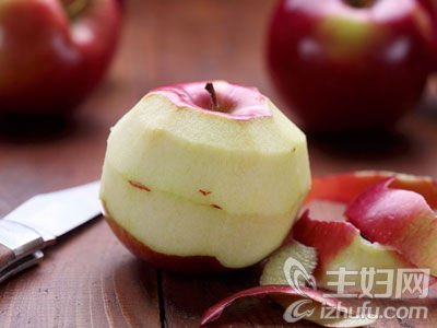 养生保健：苹果皮能润唇 苹果的三大惊人功效