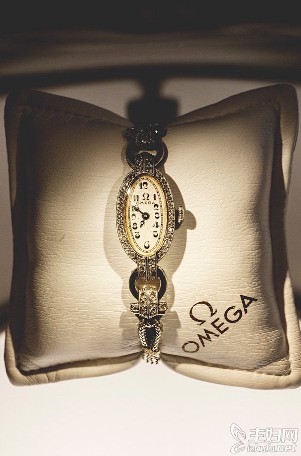 欧米茄 “她的时光”女士腕表百年臻品展