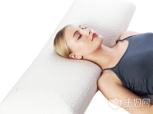 睡枕可能会引发脊椎病