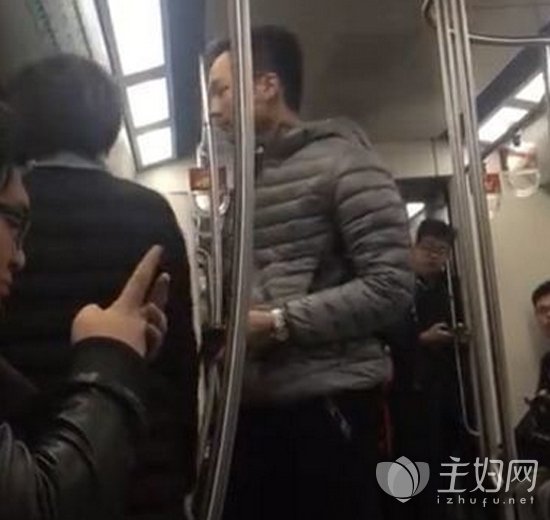 北京地铁骂人者被捕