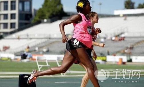 美国孕妇800米跑2分21秒