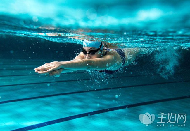 【夏季减肥方法】夏季游泳减肥运动及注意事项