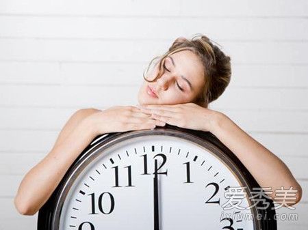 【睡觉减肥法】正确的睡眠方法帮助减肥