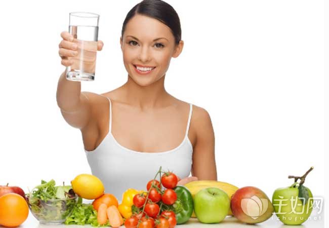喝水过量容易水肿 喝水减肥的六个方法