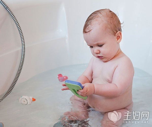 新生儿洗脸的正确方法
