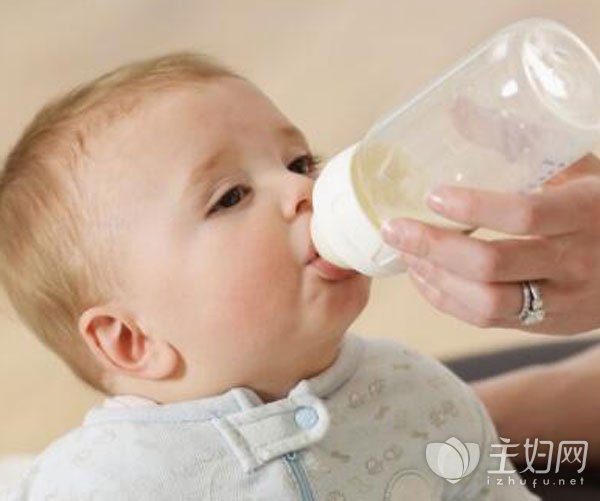 宝宝吃奶粉上火是什么原因