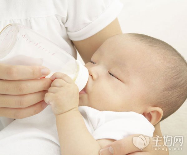 宝宝不爱喝奶粉的解决方法