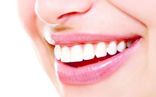 美白牙齿有好办法 这些办法助你牙齿白白