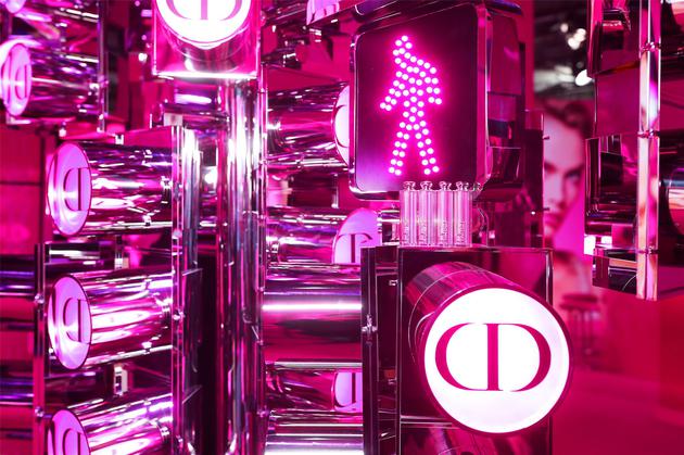 粉色Dior