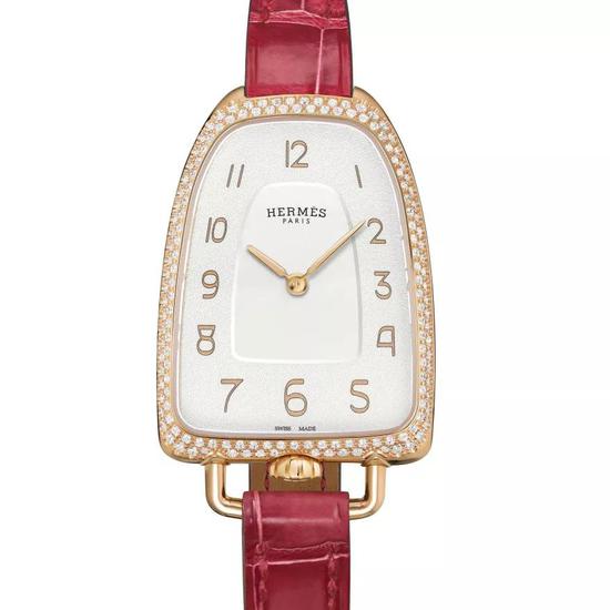 爱马仕本年推出全新的Galop d’Hermès系列石英腕表