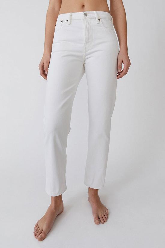 Acne白色牛仔裤 参考价格：2084元人民币