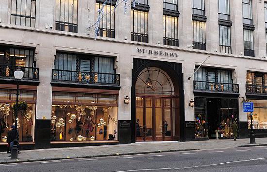 Burberry坐落伦敦摄政街的旗舰店